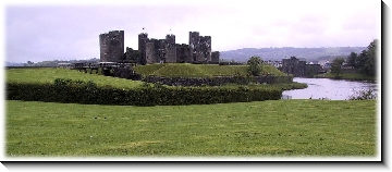 Caerphilly Castle, 1010x426 pixels (90.2K)